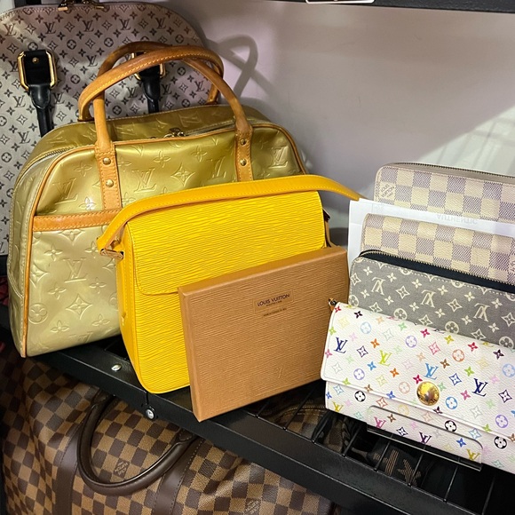 Live share show today at 1:00 pm EST
15 second runs
Stay green to be seen - Picture 7 of 14